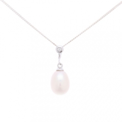 Gift boxed 7.5-8mm freshwater pearl, 9ct white gold and diamond pendant