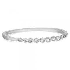 Silver graduated cubic zirconia bangle